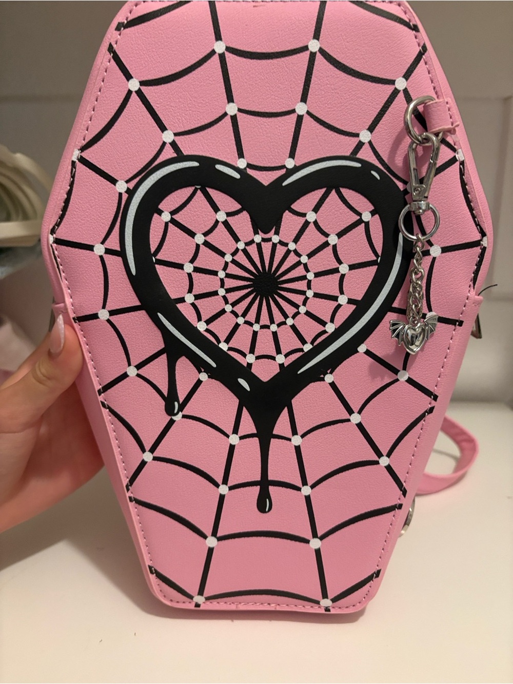 MONSTER HIGH - DRACULAURA COFFIN SHAPED MINI BACKPACK
 - HOT TOPIC